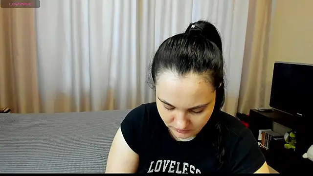 AlanaBrox online show from March 8, 2026, 12:09 pm