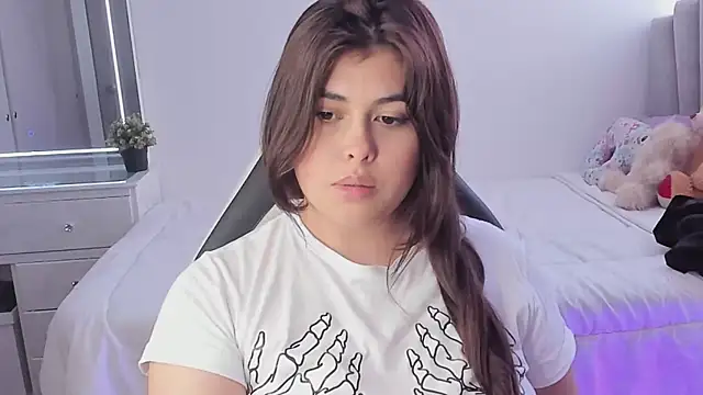 Alyaa s online show from March 22, 2025, 5:41 pm