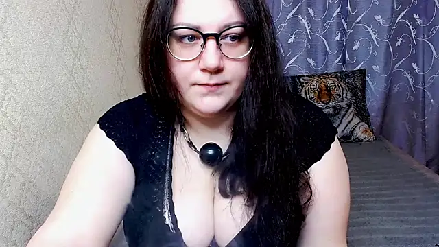 Sindy Jeniceee online show from February 17, 2026, 12:01 pm