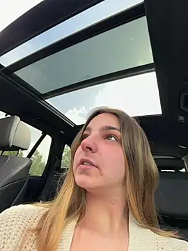 DoriDeluxe66 online show from February 28, 2026, 10:49 am