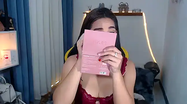 MarieLoveGlamorous online show from January 3, 2025, 12:19 pm