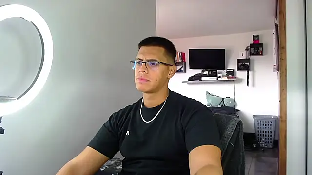  John Boy  online show from April 5, 2026, 7:33 pm