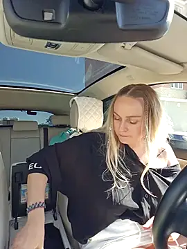 Bondgirl 013 online show from October 4, 2025, 9:07 am