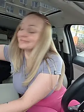 Bondgirl 013 online show from May 29, 2026, 2:37 pm