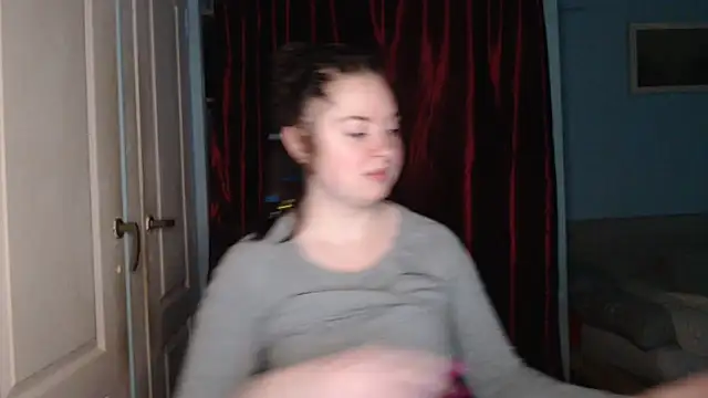 ryhhnnagold99 online show from December 14, 2025, 5:18 pm