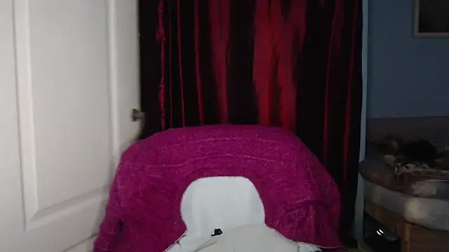 ryhhnnagold99 online show from December 17, 2025, 4:57 pm