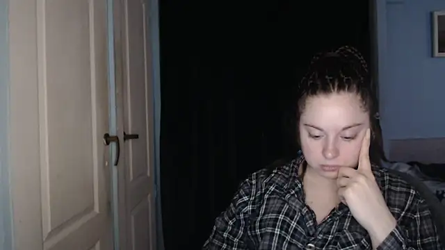 ryhhnnagold99 online show from April 6, 2026, 2:40 pm