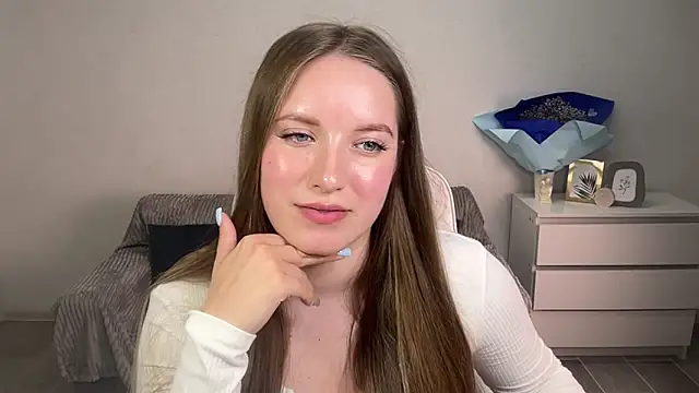 EvaMaddison online show from September 8, 2025, 6:29 pm