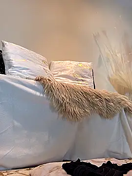 Snapshot of AureliaDoux chatting on September 16, 2025, 4:08 pm AureliaDoux online show from September 16, 2025, 4:08 pm