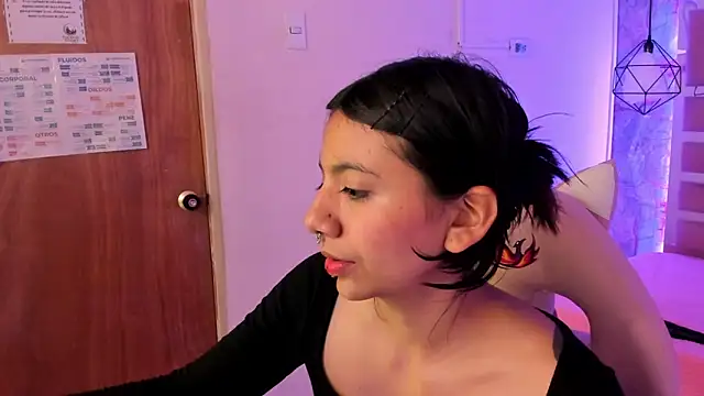 Nami usagi online show from January 12, 2025, 3:36 pm