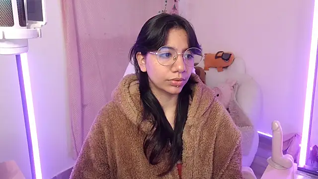 Nami usagi online show from October 19, 2025, 10:32 pm