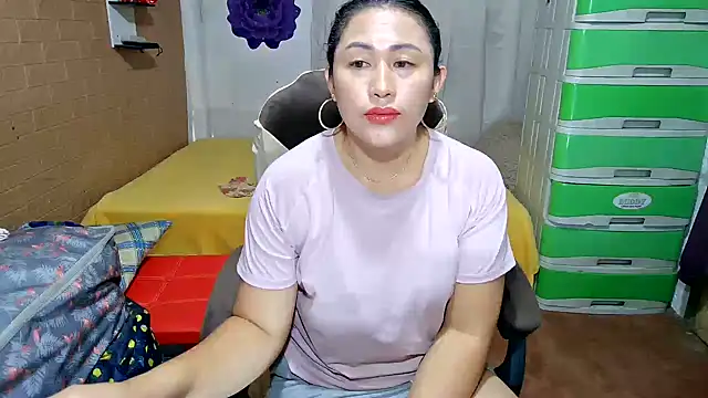 M e c e l online show from April 8, 2026, 11:37 pm