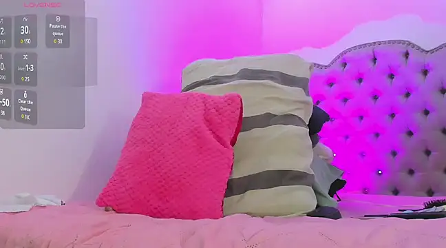 saammii  online show from February 25, 2025, 11:11 pm