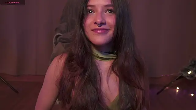 HannaMoom online show from December 15, 2025, 9:41 pm