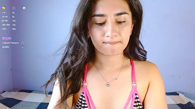 annadu011 online show from October 2, 2025, 7:43 pm