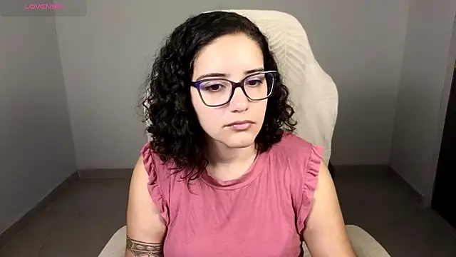 Snapshot of blue__moon_ chatting on September 12, 2025, 11:26 pm blue moon online show from September 12, 2025, 11:26 pm