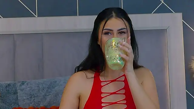 EmyLaveau online show from March 3, 2026, 6:19 am