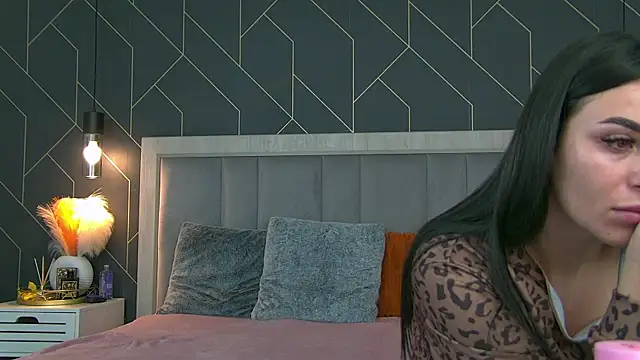 EmyLaveau online show from April 10, 2026, 5:23 am