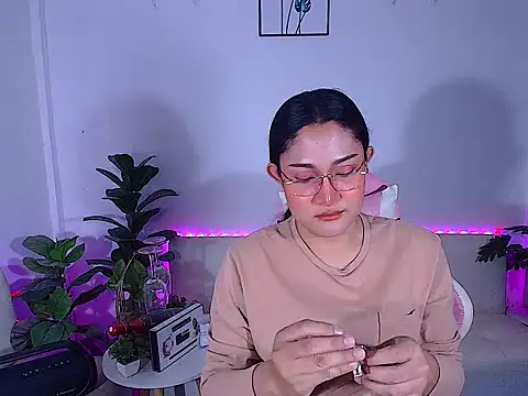 plysaithailand online show from October 21, 2025, 9:10 am