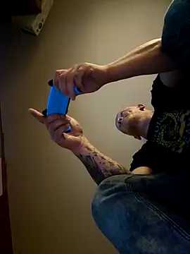 szaoonybyczek online show from November 16, 2025, 6:46 pm