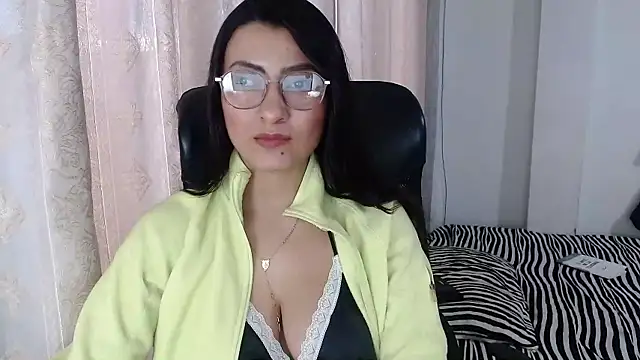 SavannaEvans001 online show from January 6, 2026, 12:09 pm