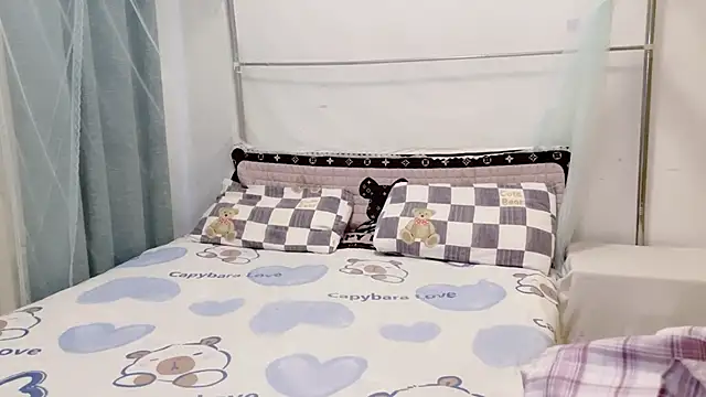 zqyaini online show from September 10, 2025, 2:33 am