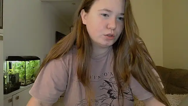 remirann  online show from February 1, 2025, 7:26 am