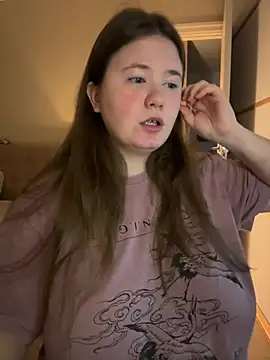 remirann  online show from February 4, 2025, 7:00 pm