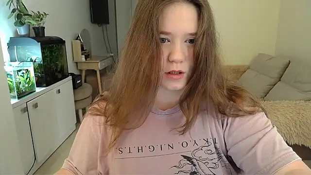 remirann  online show from March 14, 2025, 9:14 am