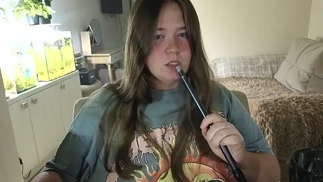 remirann  online show from September 20, 2025, 5:25 pm