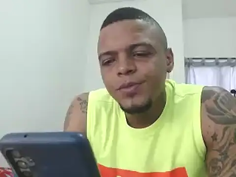 hot and naughty latin online show from December 13, 2024, 11:13 am