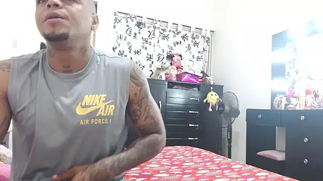 hot and naughty latin online show from March 13, 2025, 10:57 am