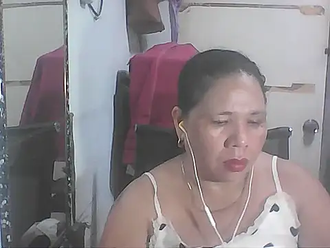 hotwet mama4uxx online show from January 9, 2026, 4:21 pm