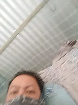 Snapshot of Gautambaro chatting on February 18, 2026, 6:09 am Gautambaro online show from February 18, 2026, 6:09 am