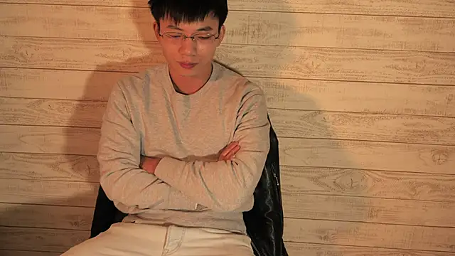 asiahot liam online show from February 27, 2026, 12:05 pm