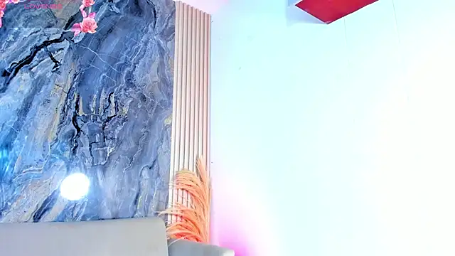 Rianamanson online show from September 14, 2025, 4:33 am