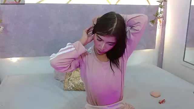 Sweetcristin online show from September 8, 2025, 11:04 pm