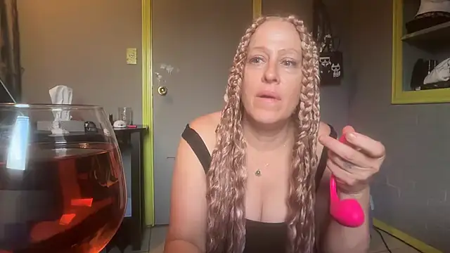 Soaponarope007 online show from May 22, 2026, 2:22 pm