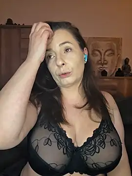 Snapshot of cristalines chatting on January 16, 2026, 6:34 pm cristalines online show from January 16, 2026, 6:34 pm