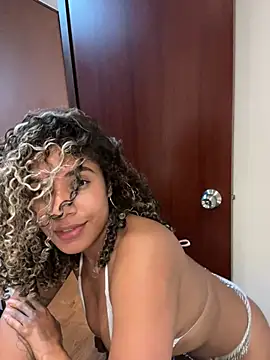 Snapshot of Belkaj chatting on February 3, 2026, 6:40 am Belkaj online show from February 3, 2026, 6:40 am