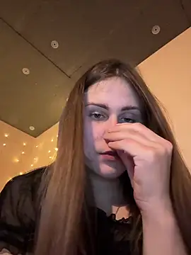 Emma just online show from March 17, 2025, 5:27 pm