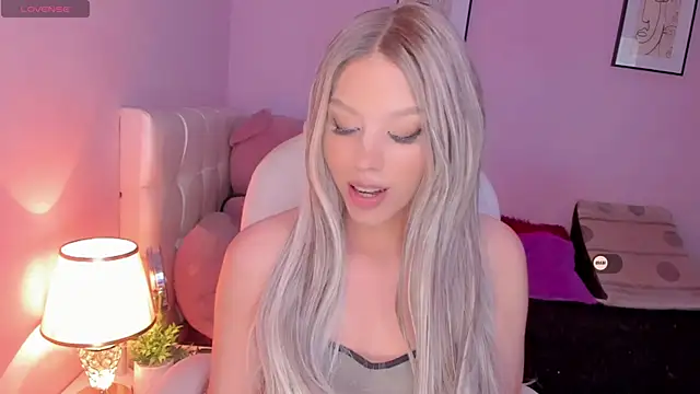 EvaEvangeline online show from February 26, 2025, 4:35 pm