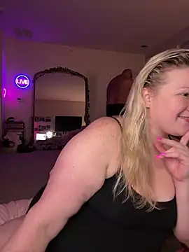 Snapshot of PiggyRose chatting on May 23, 2026, 1:55 am PiggyRose online show from May 23, 2026, 1:55 am