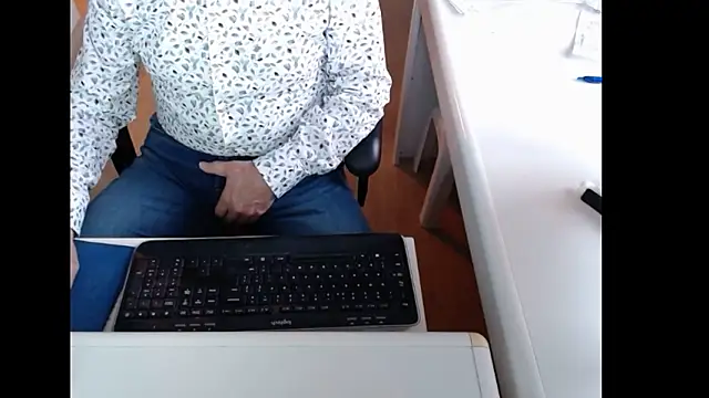 dutchpornking online show from February 8, 2026, 7:45 am