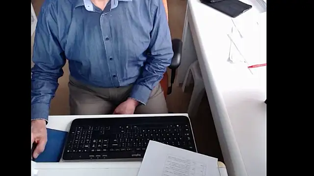 dutchpornking online show from March 13, 2026, 7:15 am