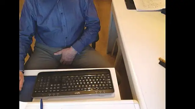 dutchpornking online show from April 13, 2026, 7:19 pm