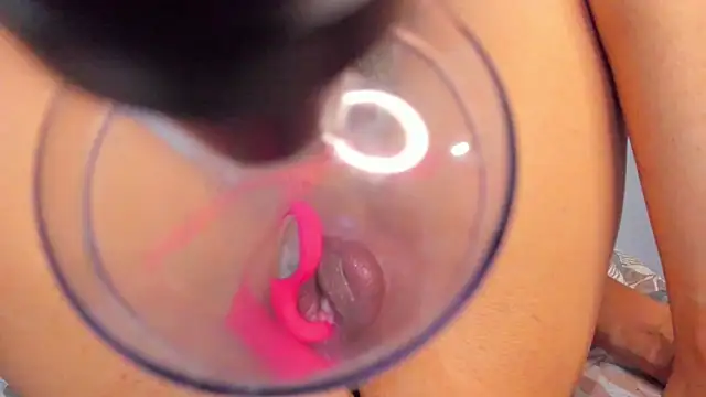 Snapshot of iamvicky_4 chatting on March 4, 2026, 4:29 am iamvicky 4 online show from March 4, 2026, 4:29 am