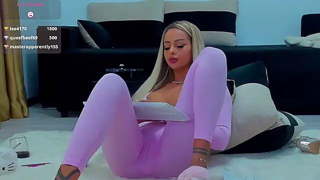 Snapshot of MelanieLexxx chatting on January 1, 2025, 9:20 pm MelanieLexxx online show from January 1, 2025, 9:20 pm