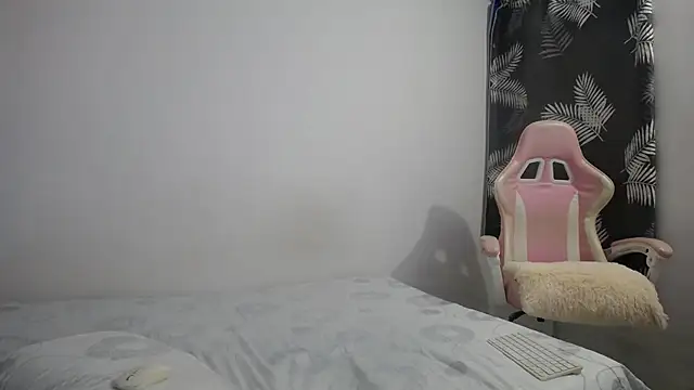 mabigomez00 online show from March 19, 2026, 9:24 am