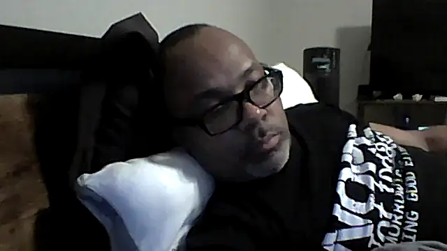 Snapshot of dababyboii chatting on April 8, 2026, 2:22 am dababyboii online show from April 8, 2026, 2:22 am